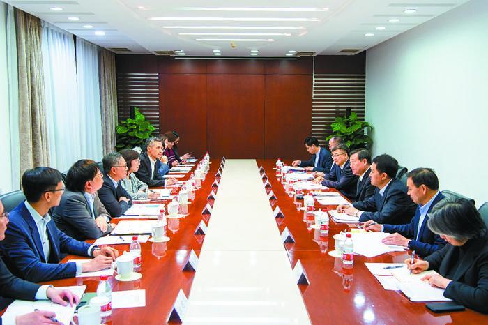 住房城鄉(xiāng)建設(shè)部部長(zhǎng)倪虹會(huì)見(jiàn)香港特別行政區(qū)政府發(fā)展局局長(zhǎng)甯漢豪